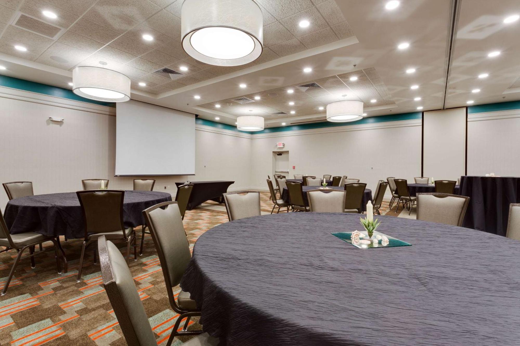 Drury Inn & Suites Fort Myers Airport Fgcu ภายนอก รูปภาพ